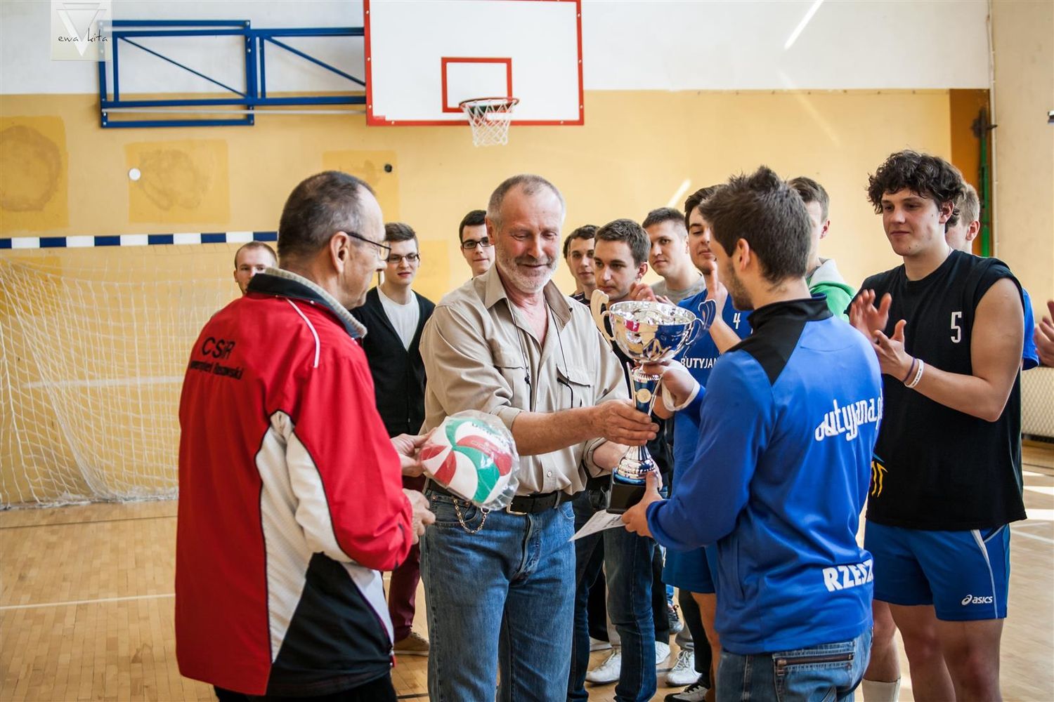 butyjana mistrzem w turnieju siatkarskim rusz się człowieku