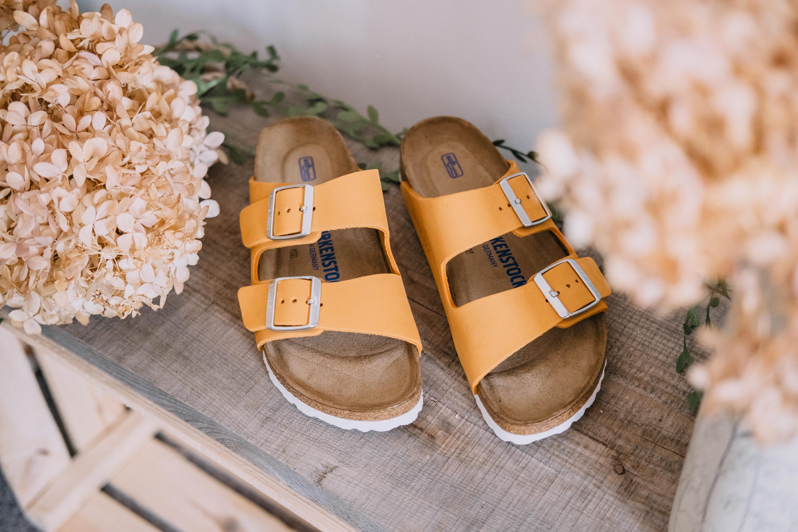 Klapki i sandały Birkenstock – w czym tkwi ich fenomen?