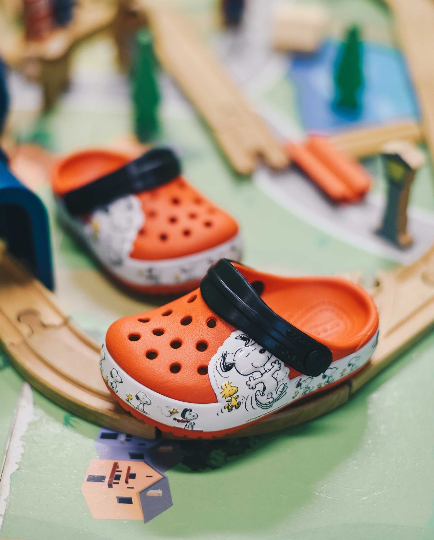 chodaki dla dzieci Crocs Fun Lab Snoopy
