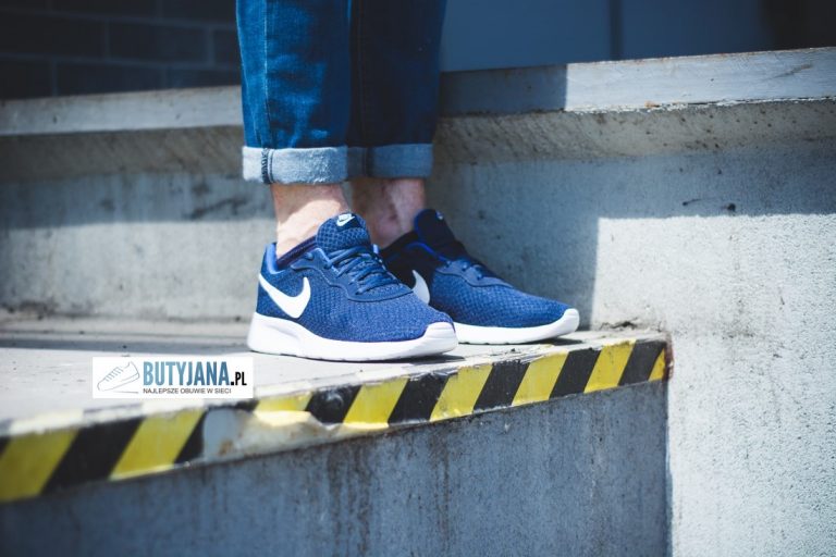Buty Nike Tanjun “Midnight Navy White Game Royal” kolekcja męska.