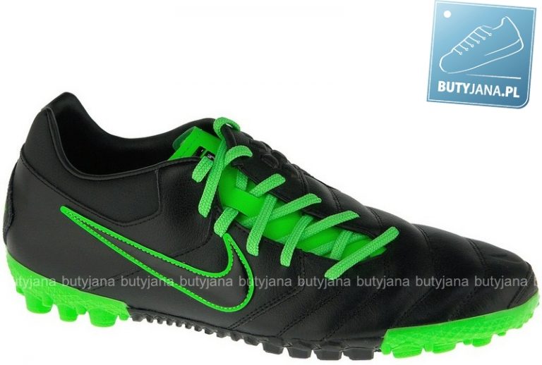 Turfy na sztuczne nawierzchnie – Nike 5 Bomba i Bomba Pro.