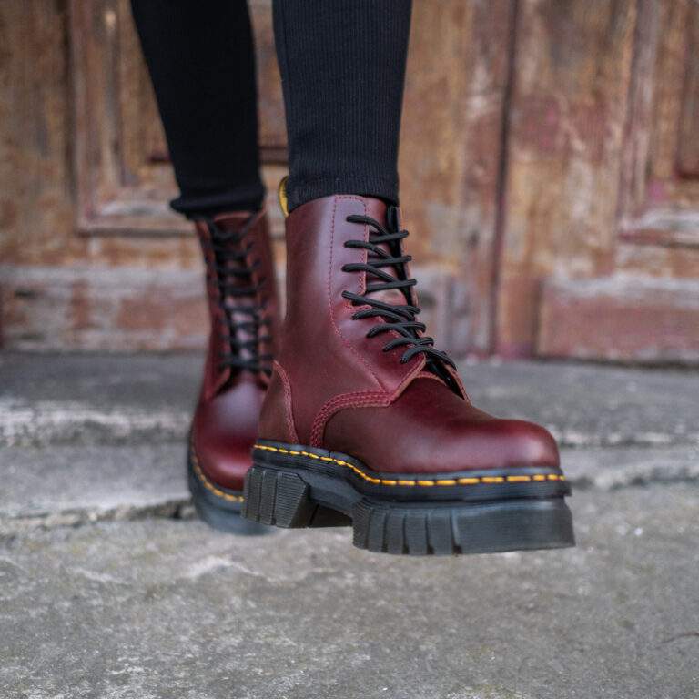 Jak dbać o skórzane buty?