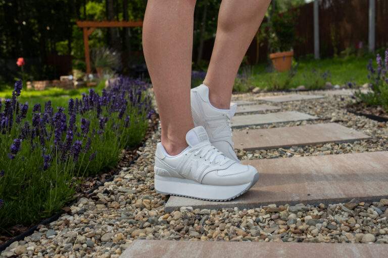Damskie adidasy na platformie – wygoda i styl