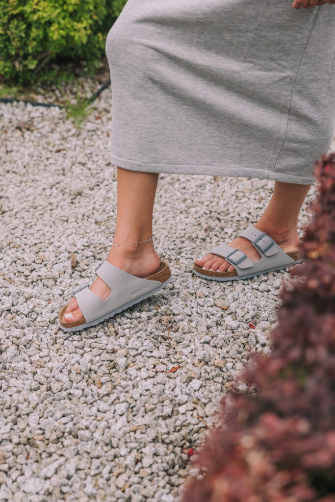 Recenzja modeli butów - klapki Birkenstock damskie i męskie Arizona