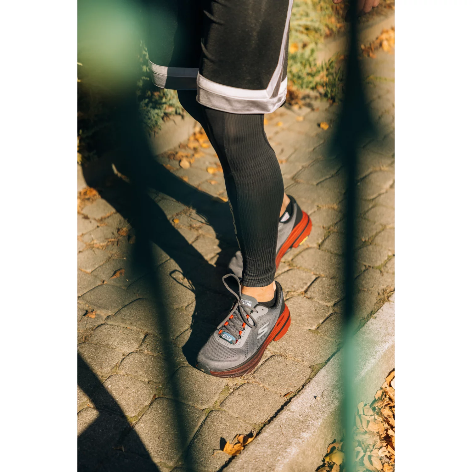 Skechers Max Cushioning Arch Fit 2.0 - Immense Cruiser 220581-CCRD